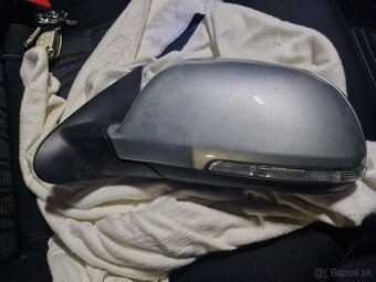 ZRKADLO OKTAVIA 2 - 4