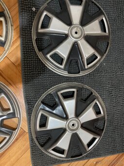 Puklice 14" na Škodu 110R - 4