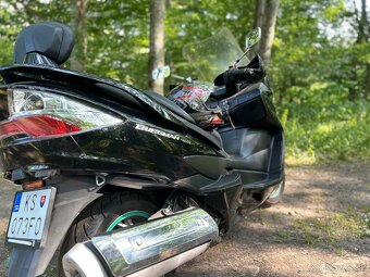 Suzuki Burgman 400 - 4