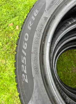 225/60 r18 zimné PIRELLI 104H; RFT - 4