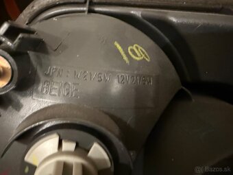 Mazda 6 zadne lavé vnútorné svetlo - 4