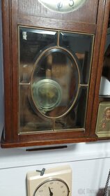 Predám funkčné polbicie nástenné hodiny Artdeco 1920 gong 99 - 4