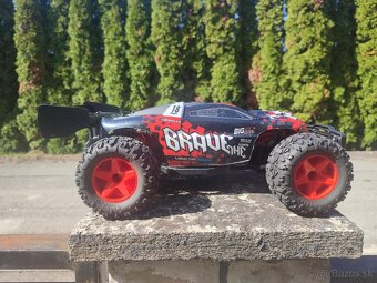 RC auto Vatos Brave 1/12 #2 - 4
