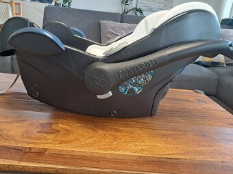 Maxi Cosi Cabriofix + zakladna Familyfix - 4