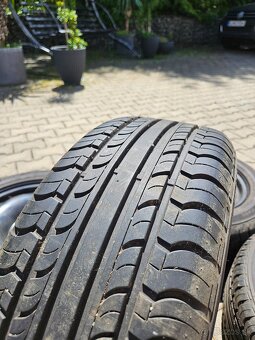 Letné pneumatiky 195/55R15 s diskmi a puklicami - 4