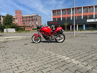 Ducati Monster 750 - 4