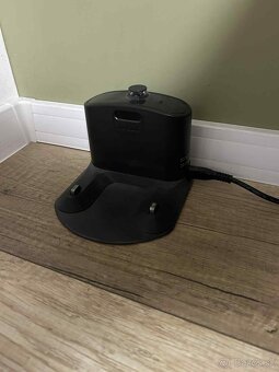 Robotický vysávač iRobot Roomba i7 - 4