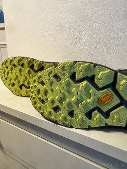 HOKA ONE ONE - 4