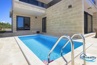 Vodice, Srima – zariadená vila v 2.rade od mora - 4