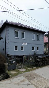 Veľký dvojgeneračný rodinný dom v obci PRAKOVCE - 4