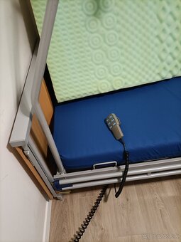 Polohovateľná elektrická posteľ - 4
