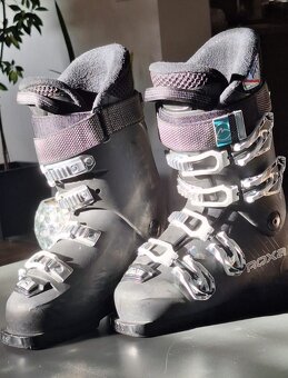 Lyžiarky, lyže - 4