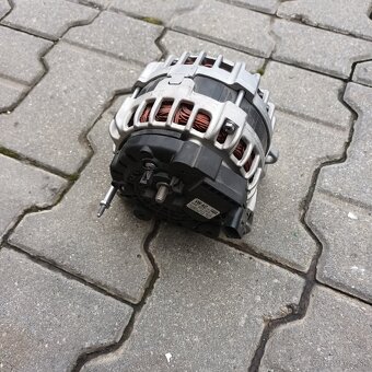 Predám nový alternator original VW 140A 04E903023J - 4