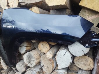 Toyota RAV4 - predná kapota 2021 - 4