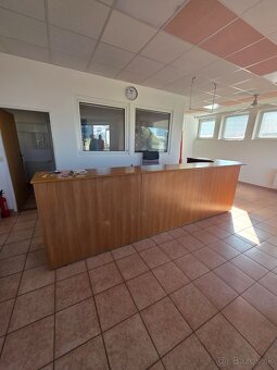 Pult do predajne alebo recepciu - 4