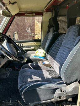 TOYOTA LANDCRUISER HZJ 73 - 4