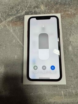 iPhone 11 64GB Red - 4