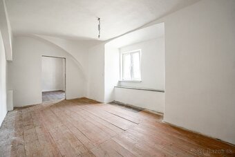 ►Veľký historický Apartmán 3+1izb.so záhradou,chatkou Štiavn - 4