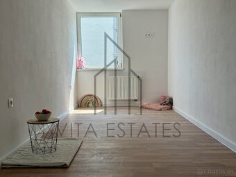 🏡 Na predaj veľkometrážny 3-izbový byt na Nábrežnej ulici - 4