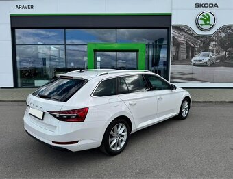 Škoda Superb 3 140Kw krásny stav - 4