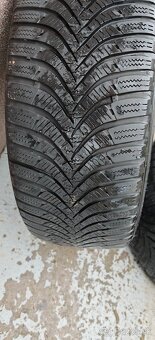 Plechové disky 4x100 a zimné Hankook 185/55 R14 - 4