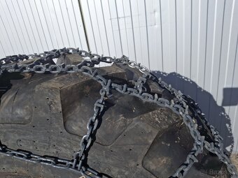 Predám komunálne žiletkové snehové reťaze na traktor - 4