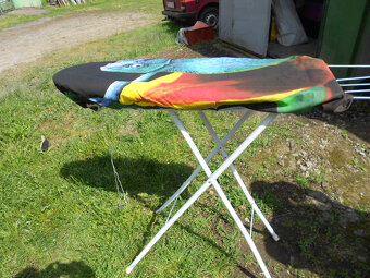 Predám cestovný fén, žehliacu dosku - 4