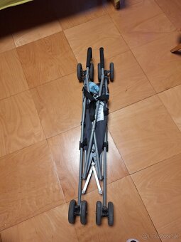 Skladací športový kočík - 4