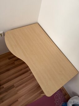 Stôl a šuflíky na kolieskach - 4