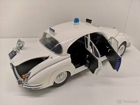 Jaguar MK2  Police 1:18 model Icons - 4