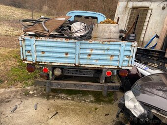 Skoda 1203 valník - 4