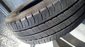 Goodyear EfficientGrip Cargo 215/65R16C 109/107T - 4