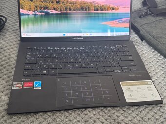 ASUS Zenbook 14 OLED UM3402YA, perfektný stav, s obalom - 4