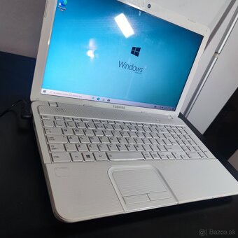 Predám notebook Toshiba - 4