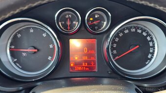 Opel Insignia 2.0 - 4