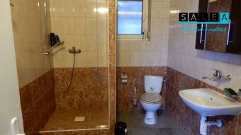 Útulný rodinný dom, 210 m2, garáž, letná kuchyňa, bazén, kli - 4