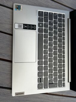 Notebook Lenovo Yoga 7 - 13" 2K - Intel i5 - 16GB -512GB SS - 4
