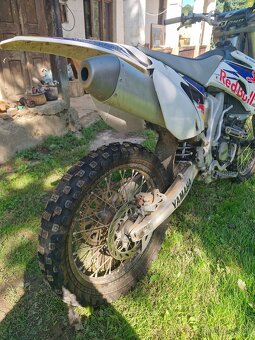 Yamaha YZf 250 - 4