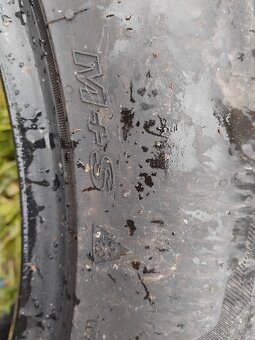 235/55r18 - 4