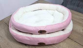 Ružový alebo šedý pelech rozmeru cca 70x60cm a 60x50cm - 4