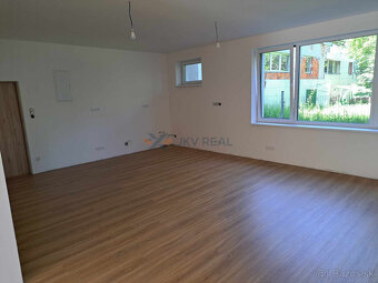 Na prenájom obchodný priestor - 87 m² vo Svidníku. - 4