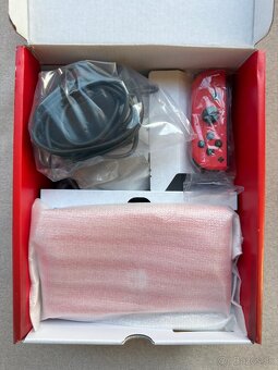 Nintendo Switch Oled Mario Red Edition - 4