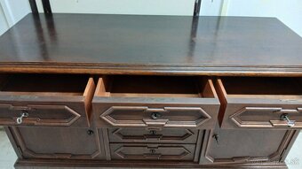 Starožitná masivná komoda - 4