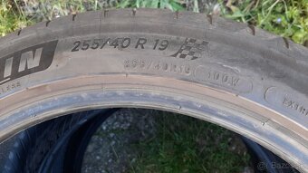 255/40r19 100W Michelin letne - 4