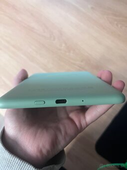 Čítačka e-knihy Kindle 2024 - 4