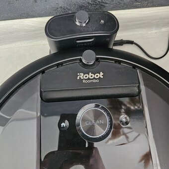 Roomba i7158 - 4