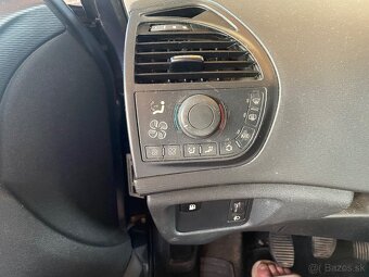 Citroen C4 grand picaso 7 miestne - 4
