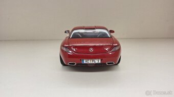 1:18 MERCEDES-BENZ SLS AMG - 4