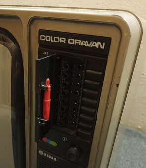 Funkční starý retro televizor Tesla Color Oravan - 4