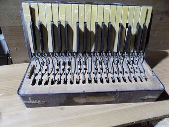 sučiastky na akordeon - 4